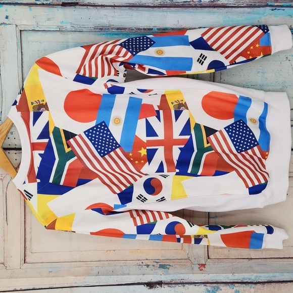 Entree LS Countries Flags Sweatshirt - Picture 7 of 10